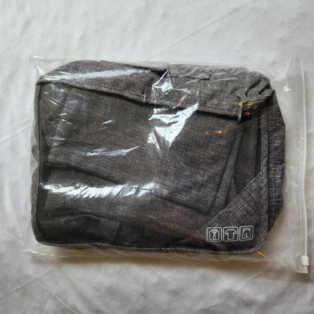 Gray Travel Packing Cubes - 7 PCS Set - Never Used